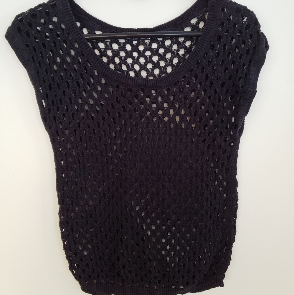 Netted top